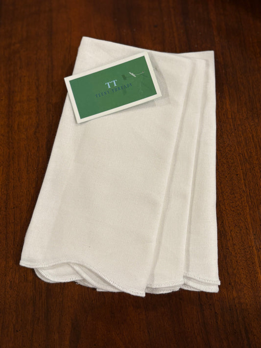White Scalloped Edge Napkins - 4 set